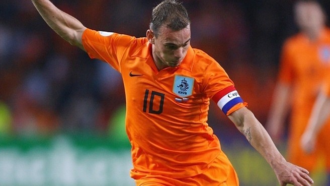 wesley-sneijder Wesley con qualche capello in più e 3 tituli in meno...
