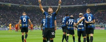 Lautaro indica il cielo
